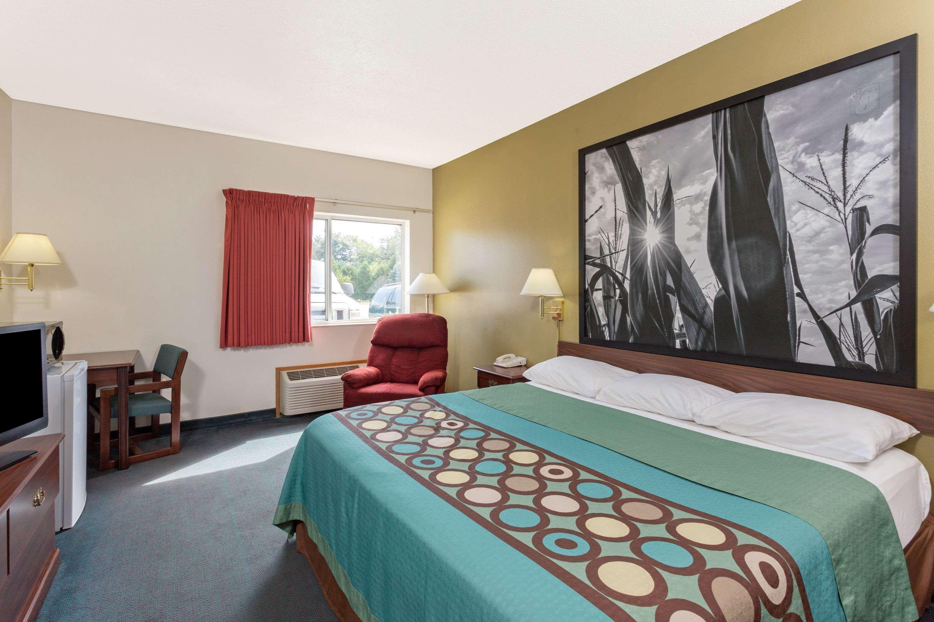 Super 8 By Wyndham Cresco Ia Hotel Bagian luar foto